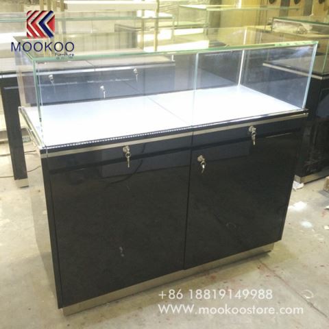 Gledajte postolje za prikaz