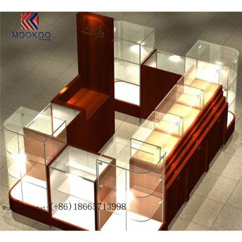 Kiosk nakita od crvene praktičnosti