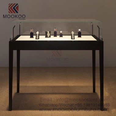 Slučajevi nakita za izložbeni salon