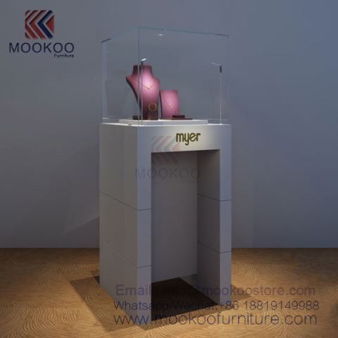 Vertikalni nakit prikaz