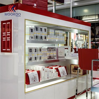 Lijepa kozmetički kiosk dizajn