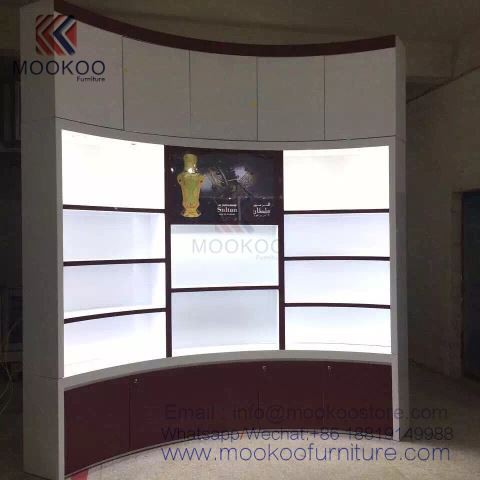 Kina Featured Šminka Izlog